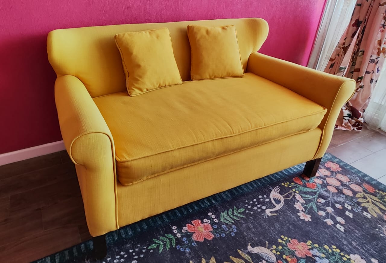 Sofá 2 cuerpos lino amarillo - Imagen 2