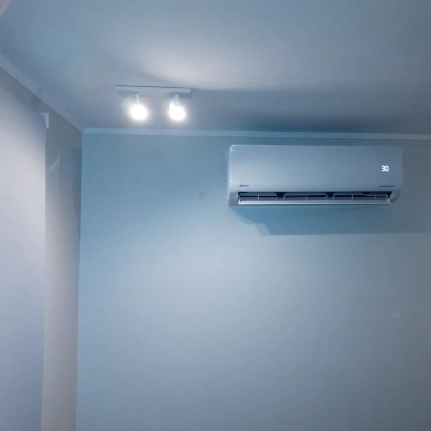 Aire acondicionado para muro Midea 9000 BTU - Imagen 2