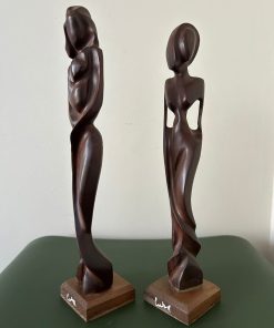 Figura de madera mujeres