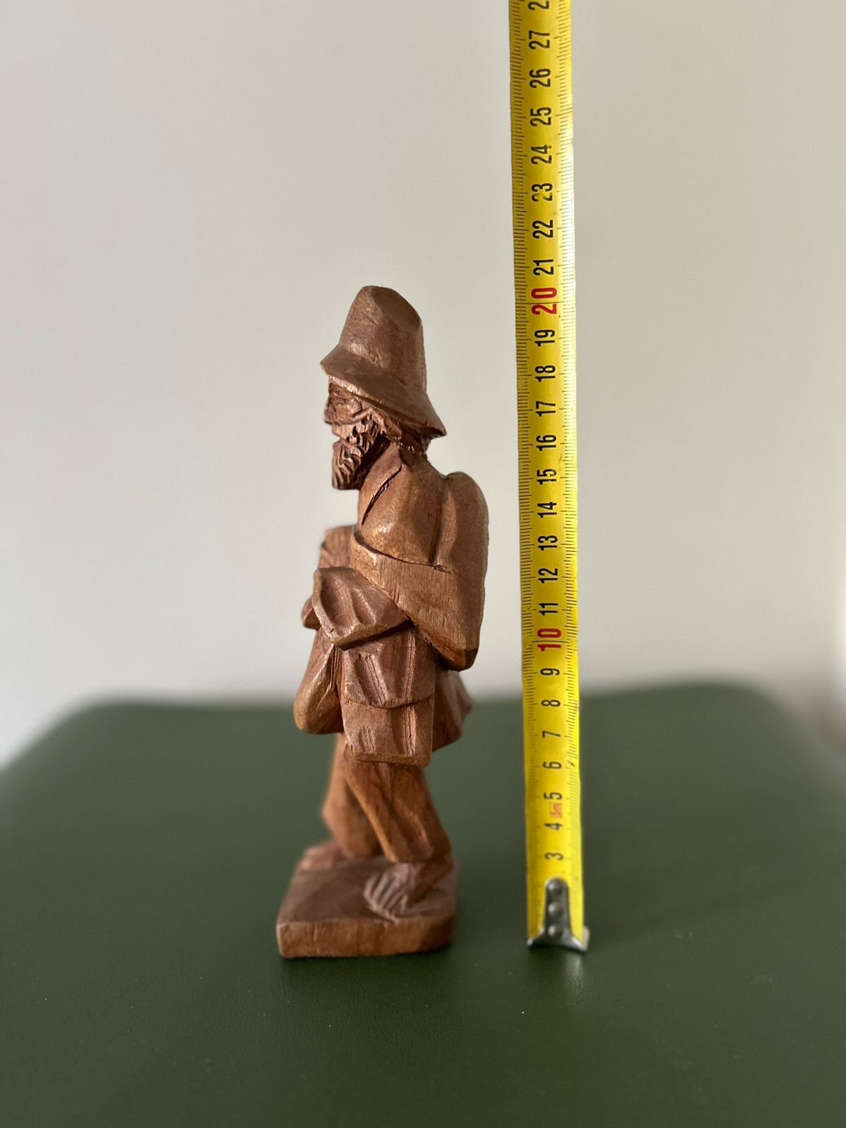 Figura madera viajero - Imagen 3