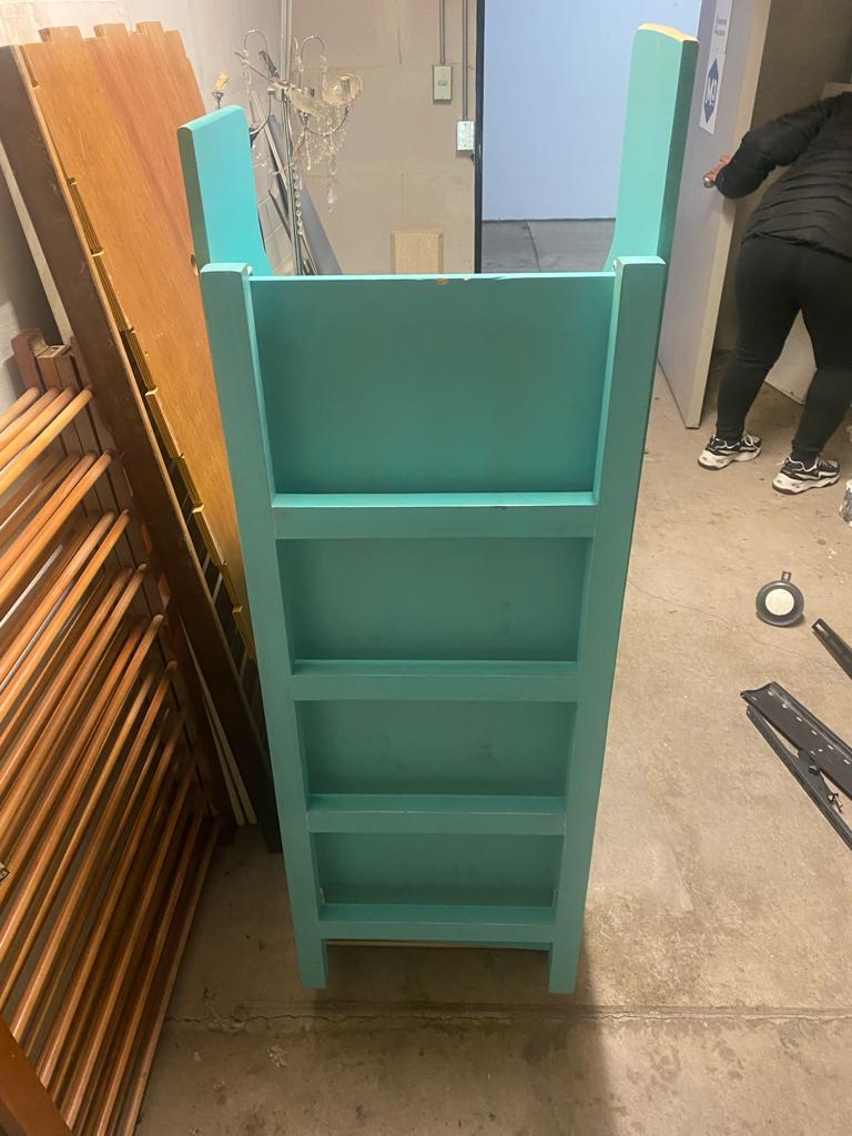 Resbalín con espacio para guardar - Imagen 3