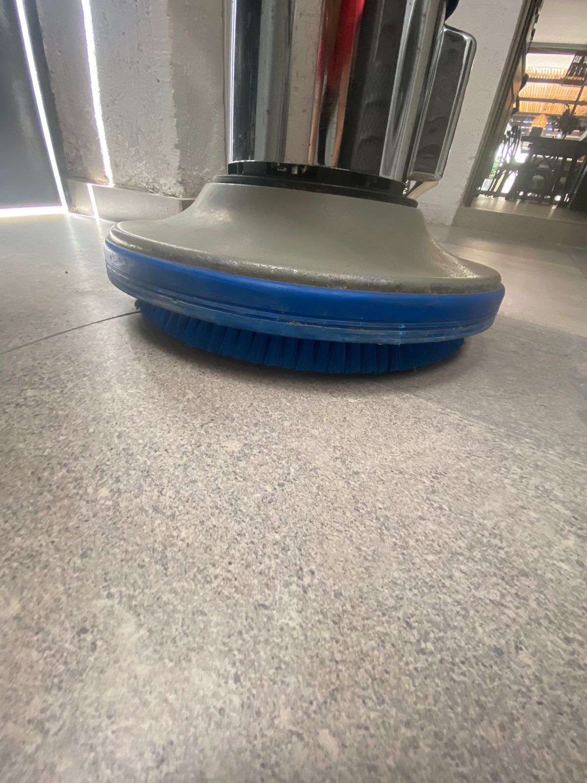 Máquina abrillantadora para pisos - Imagen 5