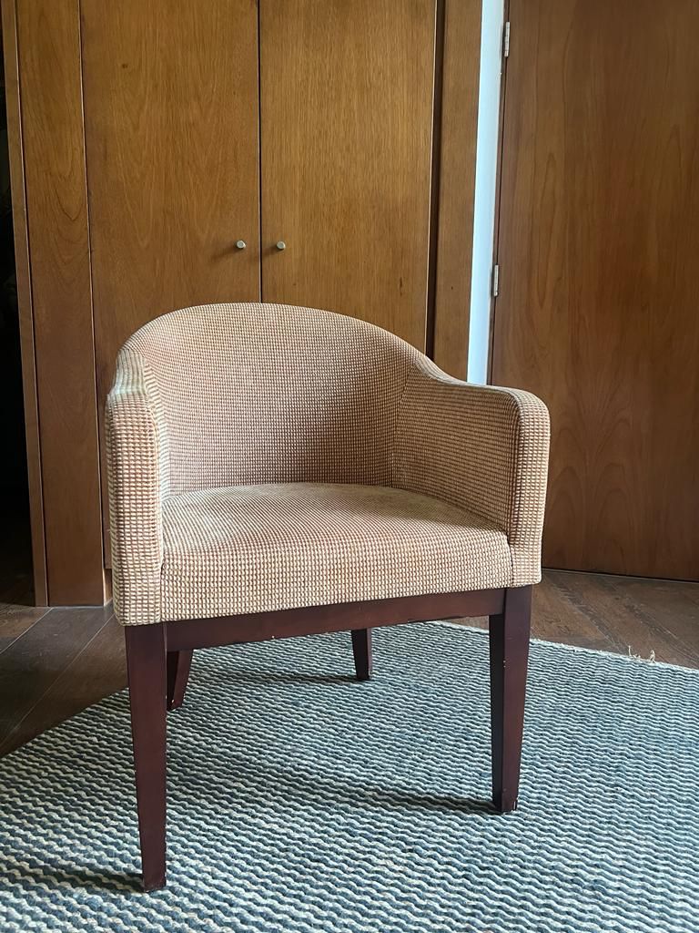 Poltrona madera noble y robusta