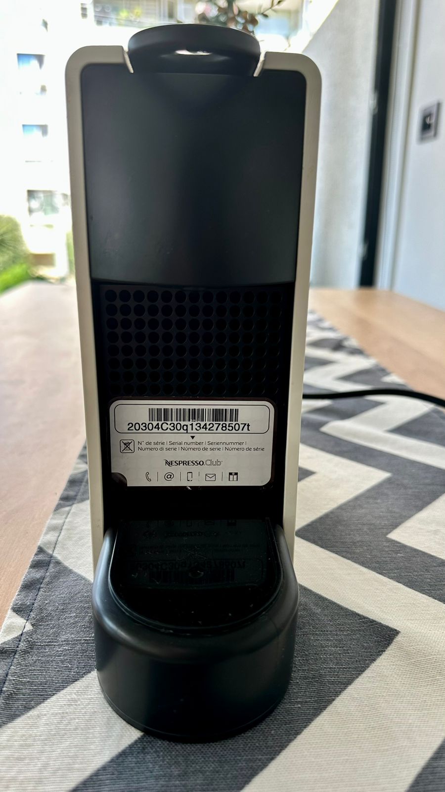 Cafetera Nespresso Mini Essenza - Imagen 3