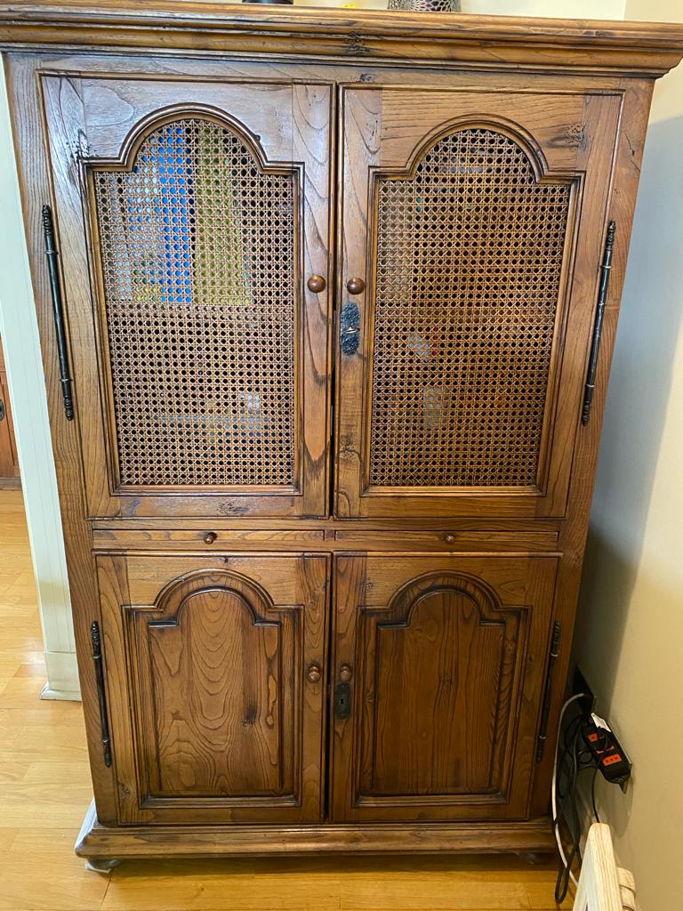 Mueble bar madera y junco