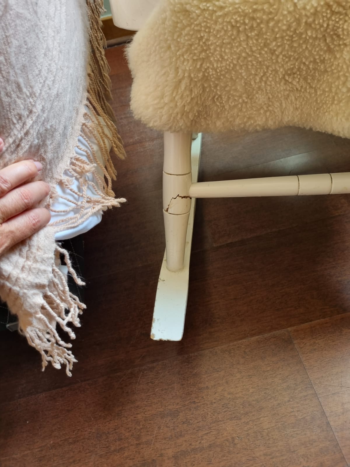 Silla mecedora de madera - Imagen 3