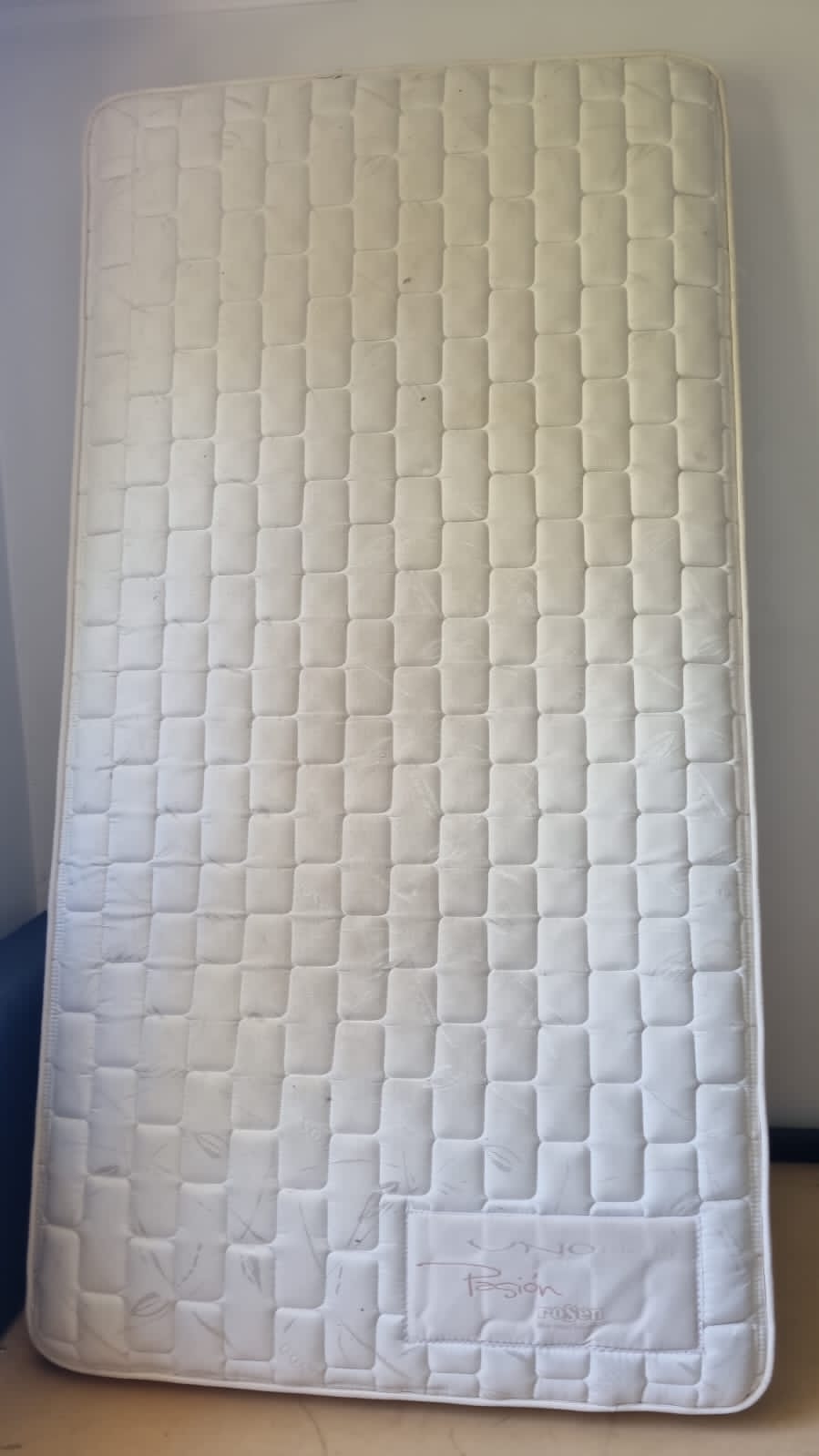 Cama 1,5 plazas diseñadora Francisca Varela - Imagen 3