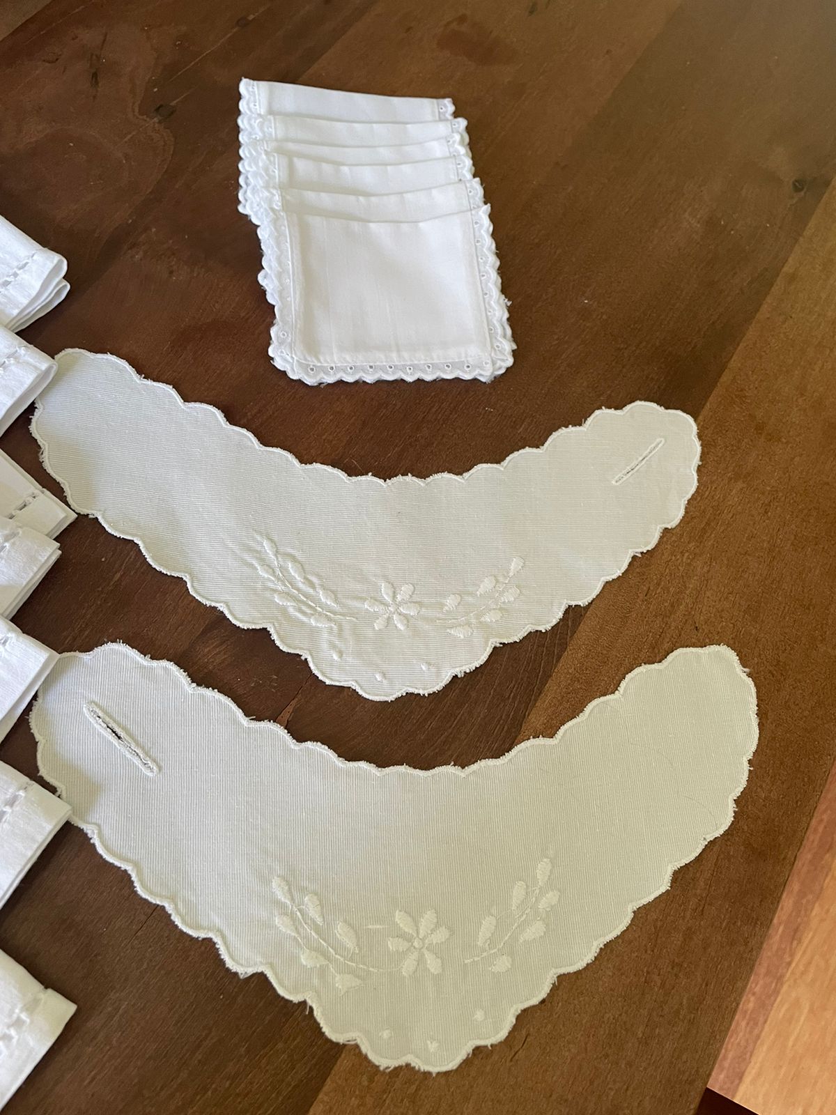 Juego servilletas y protectores de mantel para vino - Imagen 2