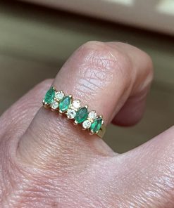 Anillo de oro brillantes y esmeraldas