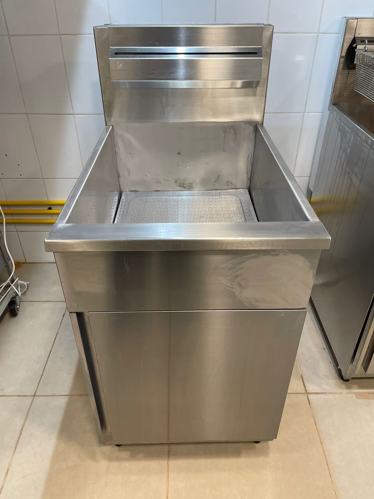 Freidora industrial Maigas 38 Lts - Imagen 3