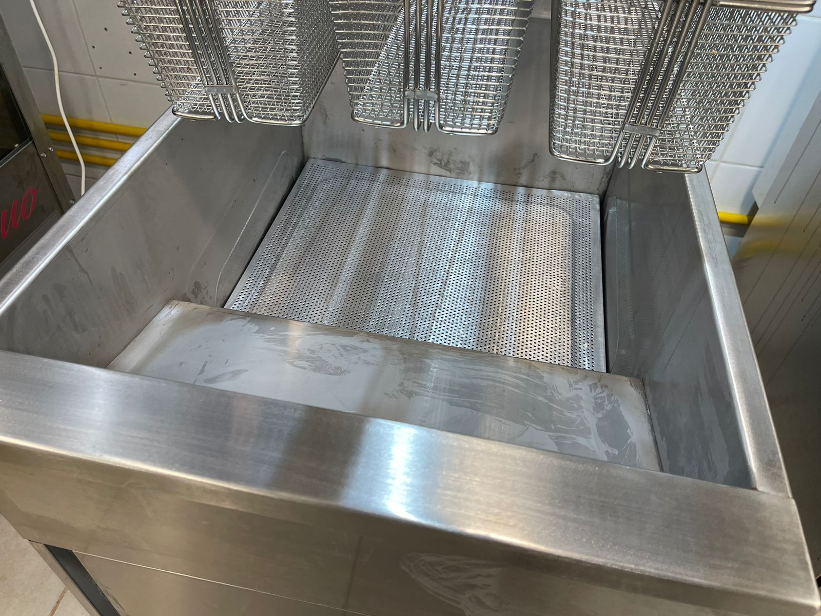 Freidora industrial Maigas 38 Lts - Imagen 7