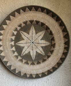 Plato de rattan decorativo