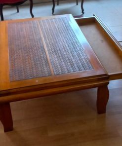 Mesa de centro con cajón