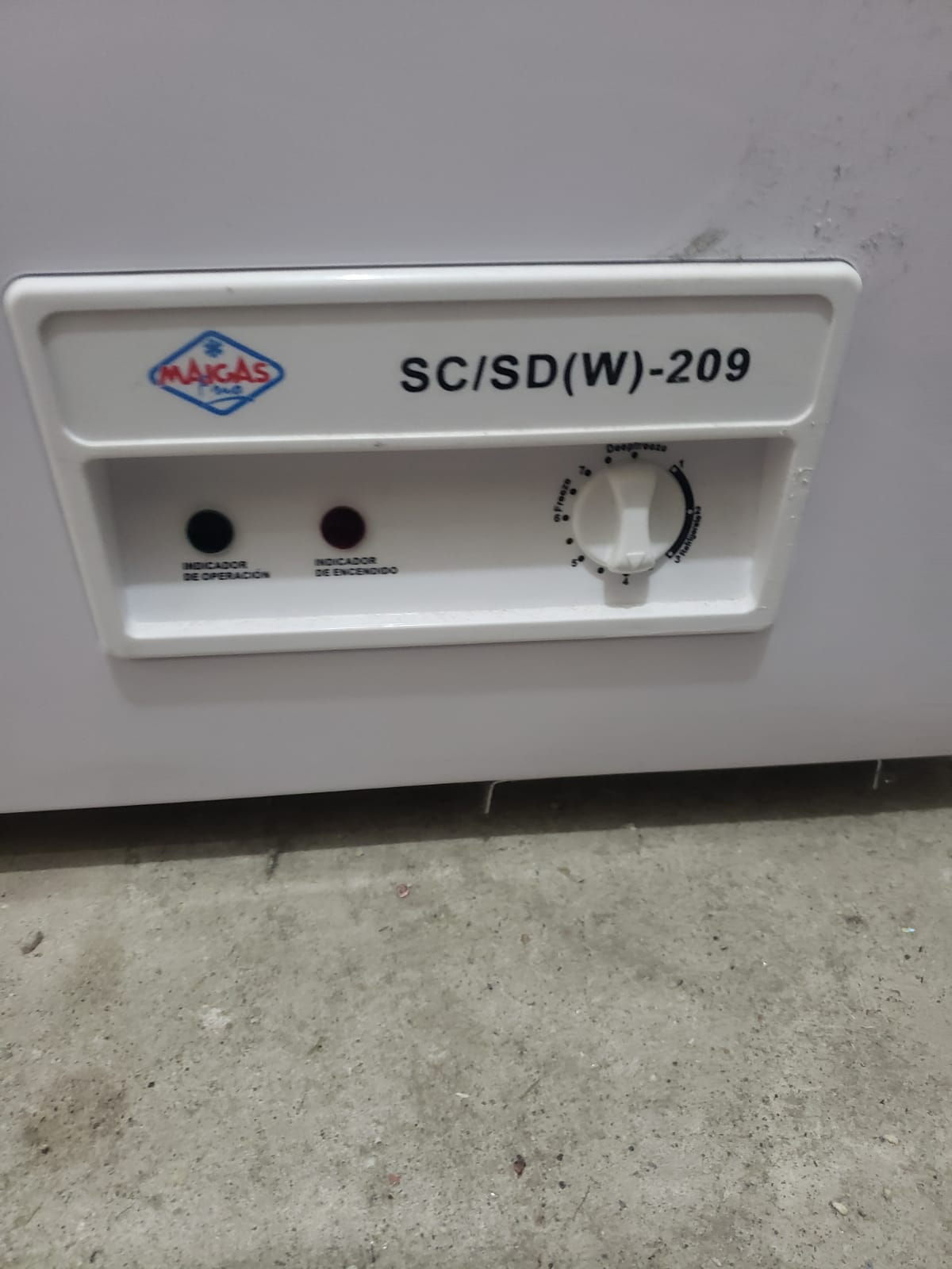 Congelador Maigas 209 litros - Imagen 2