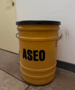 Tambor plástico grueso con tapa