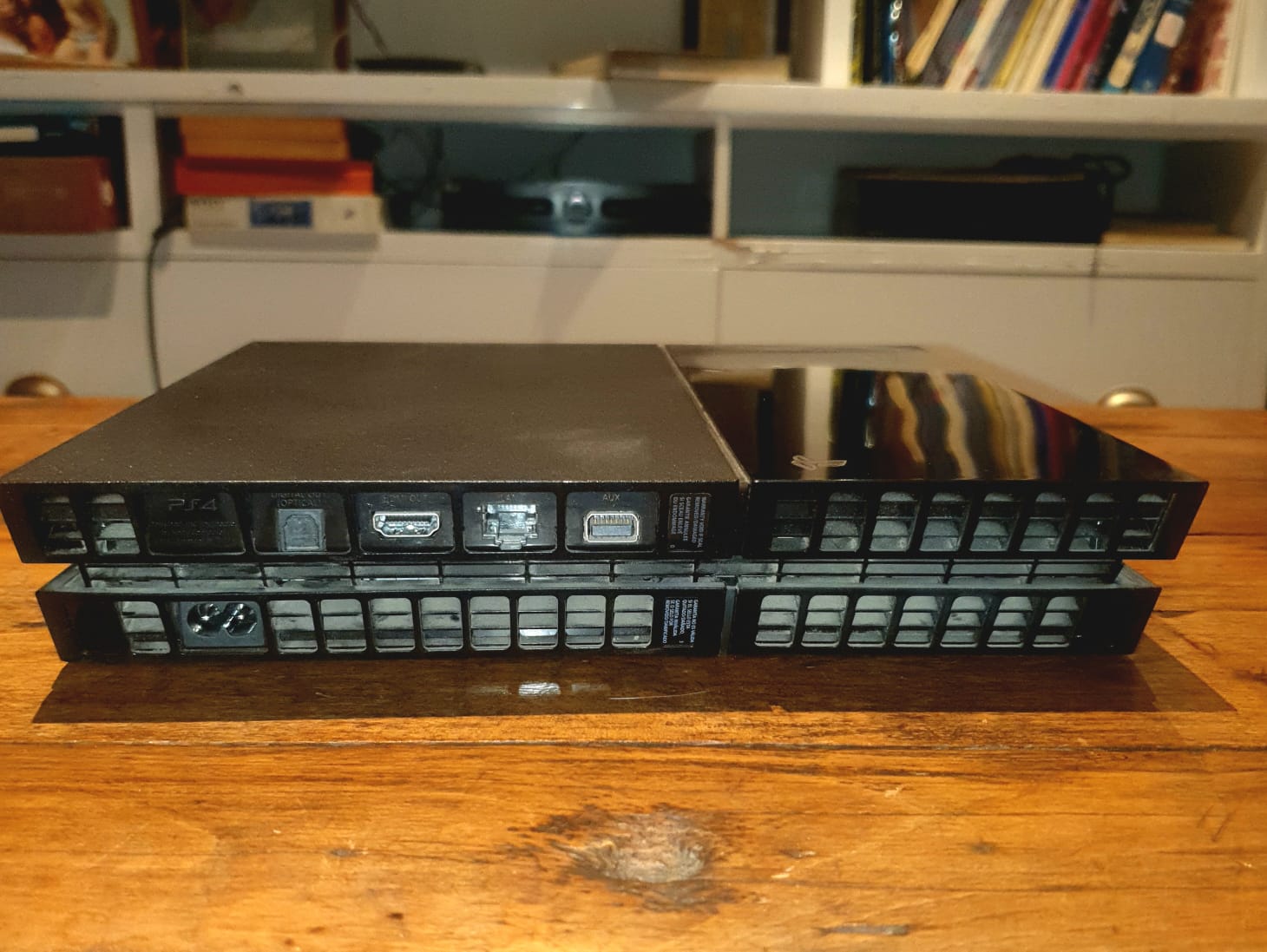 Playstation 4 de 500 GB + 6 juegos - Imagen 3