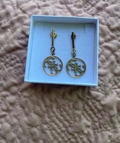 Aros colgantes Guess