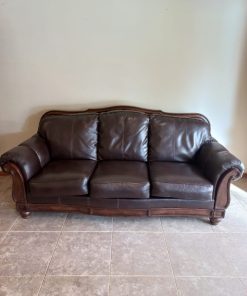 Sofá cuero 3 cuerpos Laura Ashley