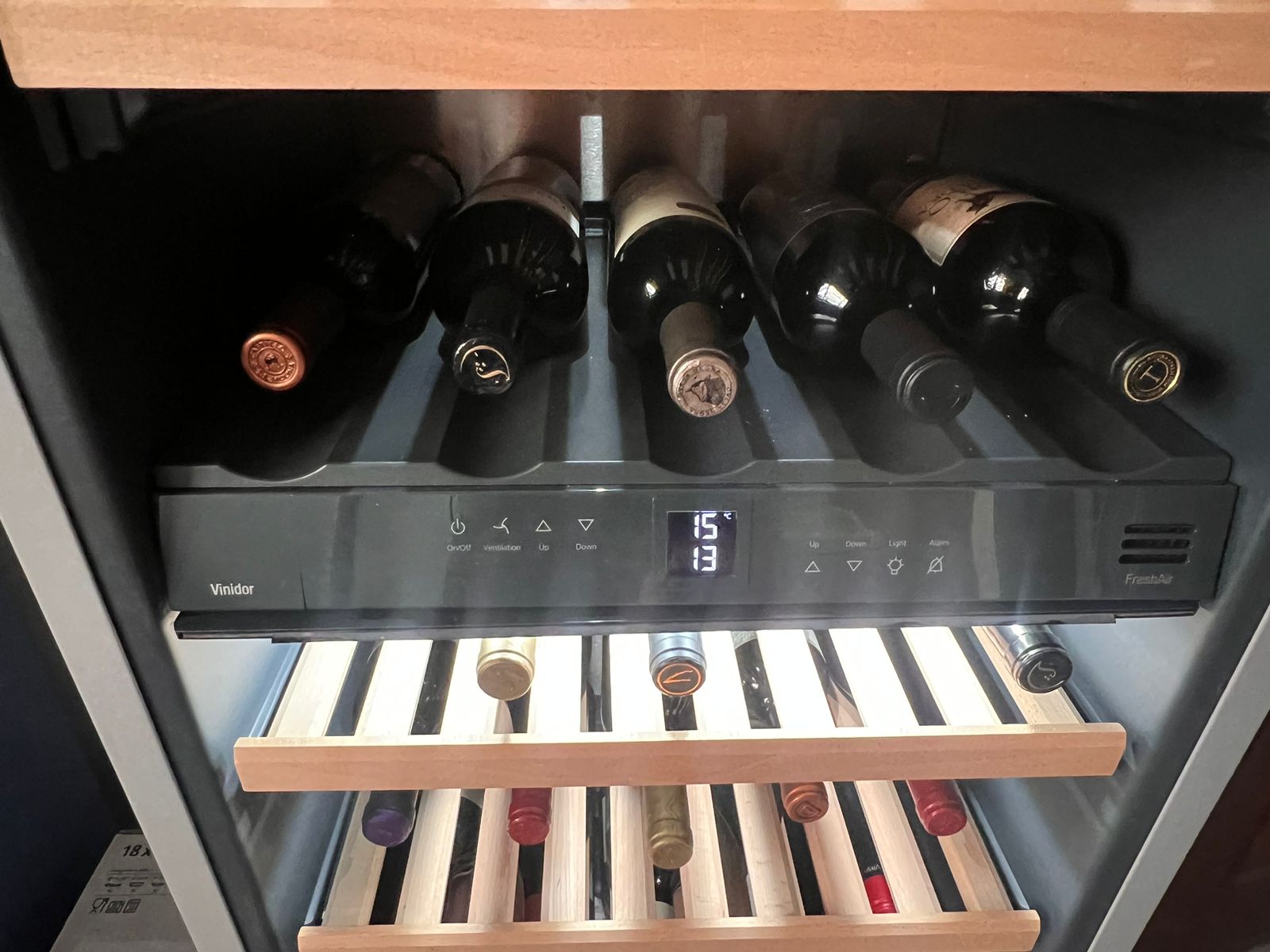 Cava de vinos Liebherr HW8000 - Imagen 3