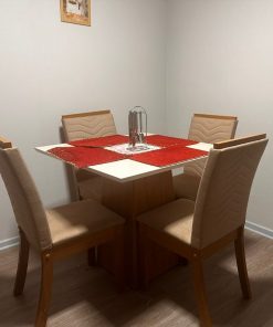 Juego comedor cuadrado con 4 sillas