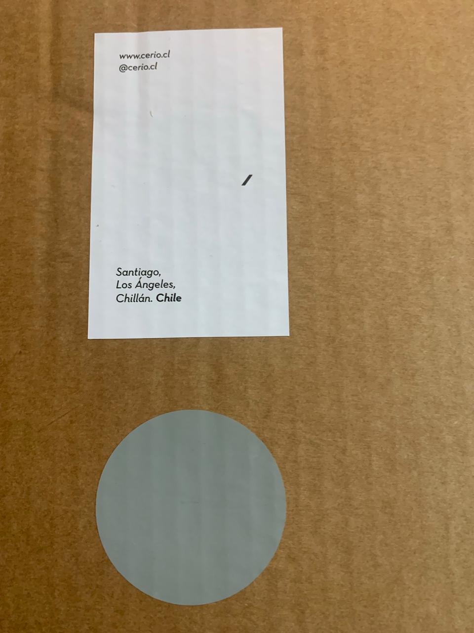 Espejo circular tono bronce marca Cerio - Imagen 3