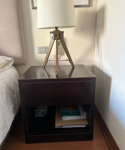 Par veladores café hecho a medida