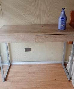 Escritorio melamina y base metal