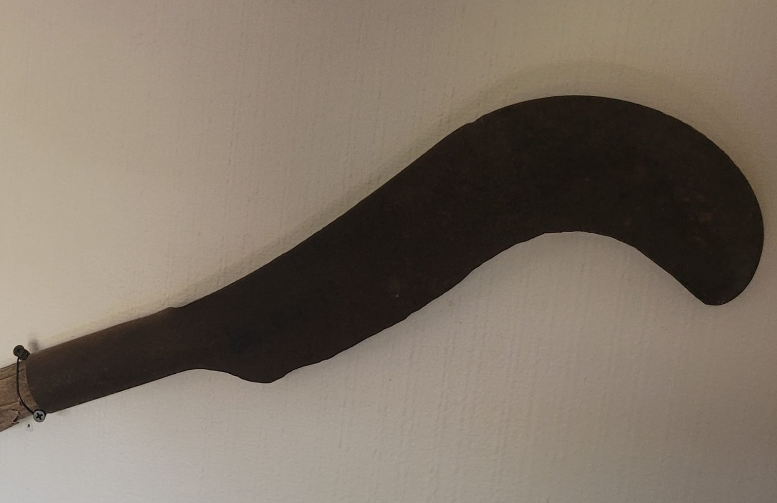 Par de guadañas antiguas - Imagen 2