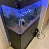 Acuario con mueble incorporado