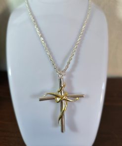 Cadena con crucifijo de plata