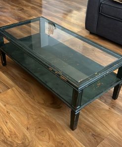 Mesa de centro negra decapada