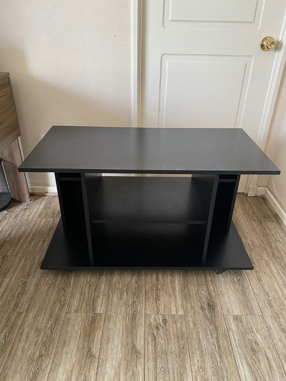 Rack con ruedas negro