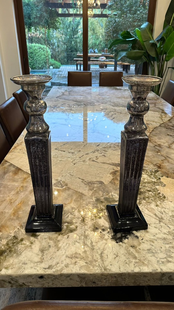 Par de candelabros Kare