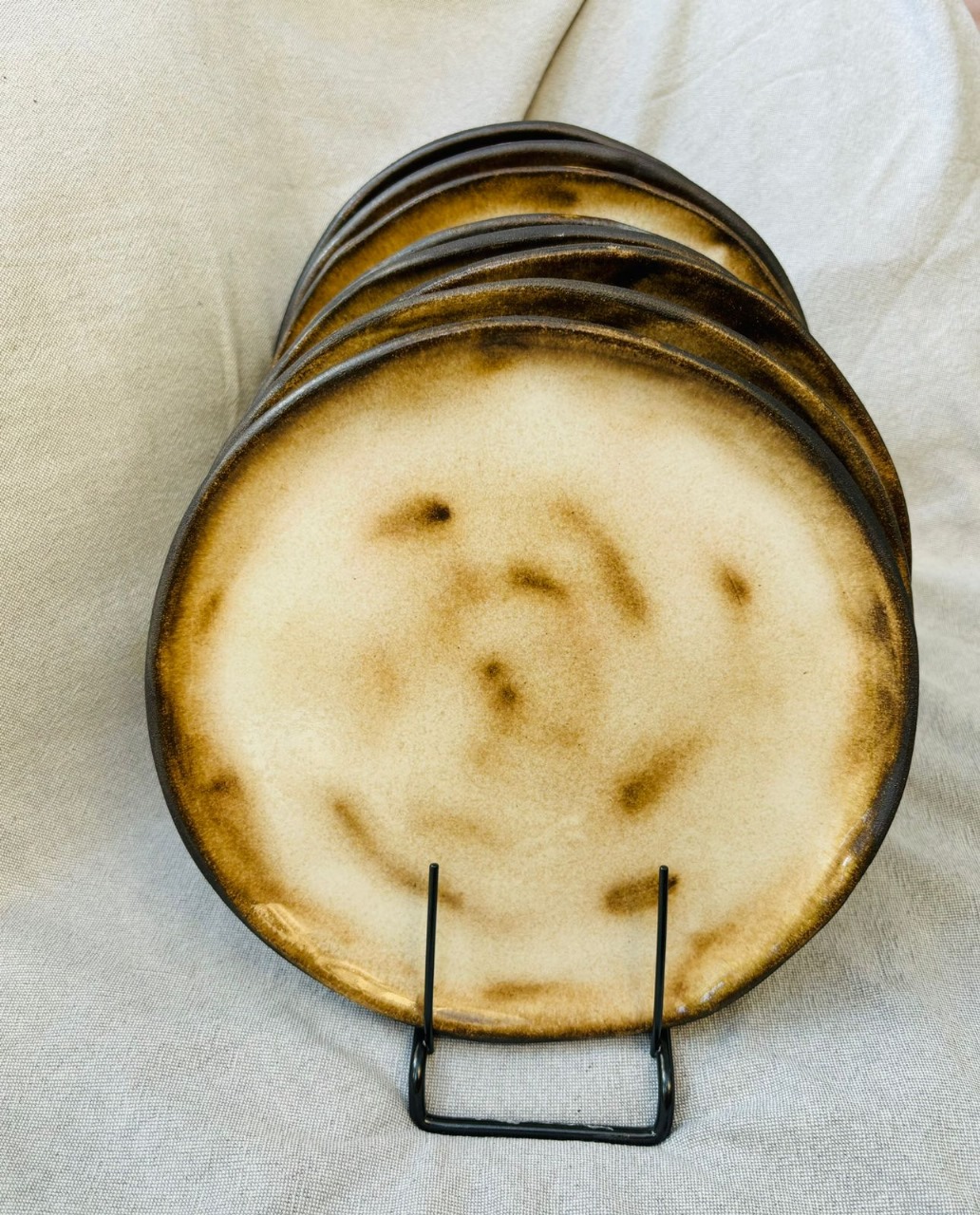 Juego 8 platos cerámica de Gres