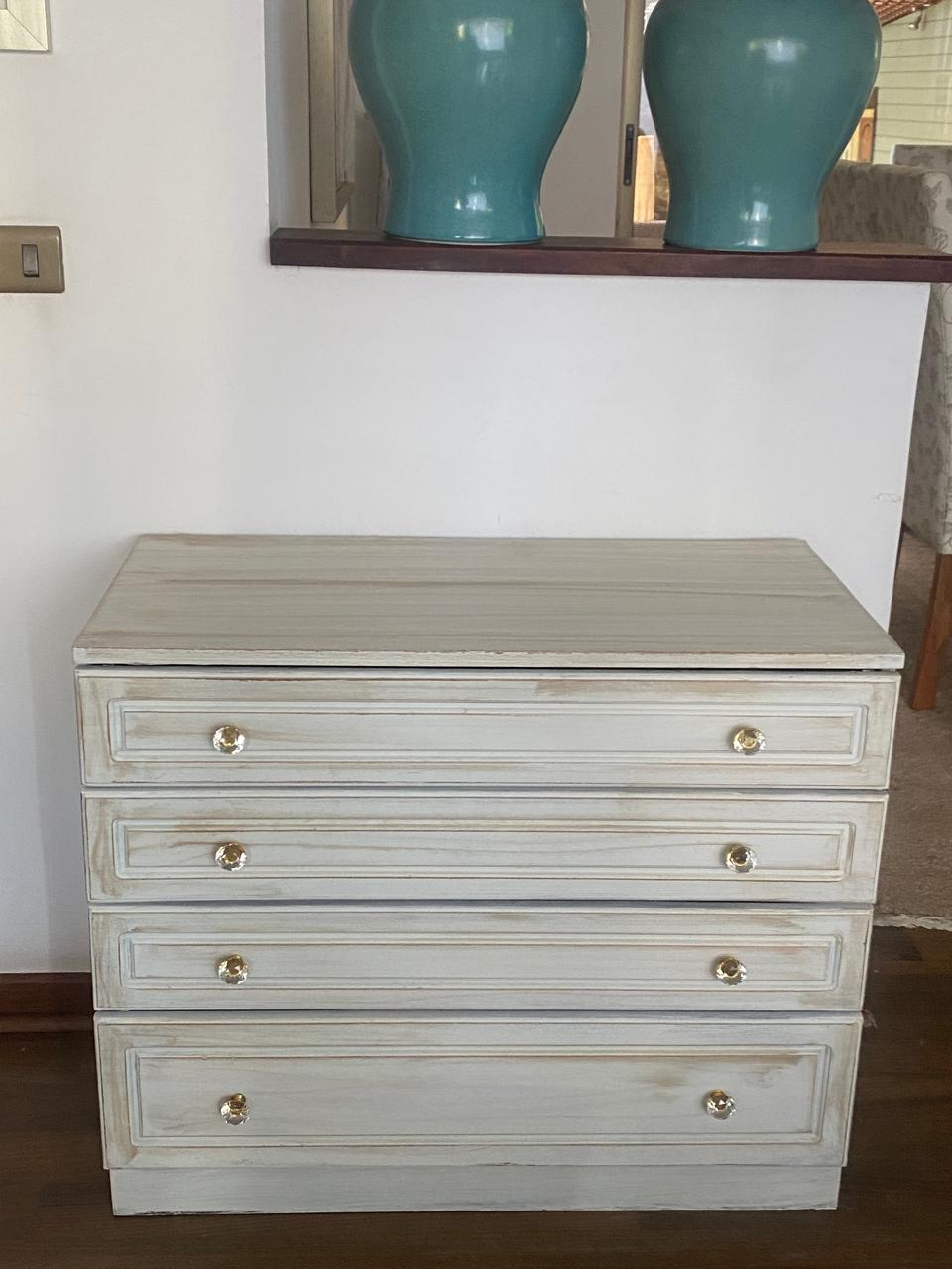 Cómoda de madera 4 cajones