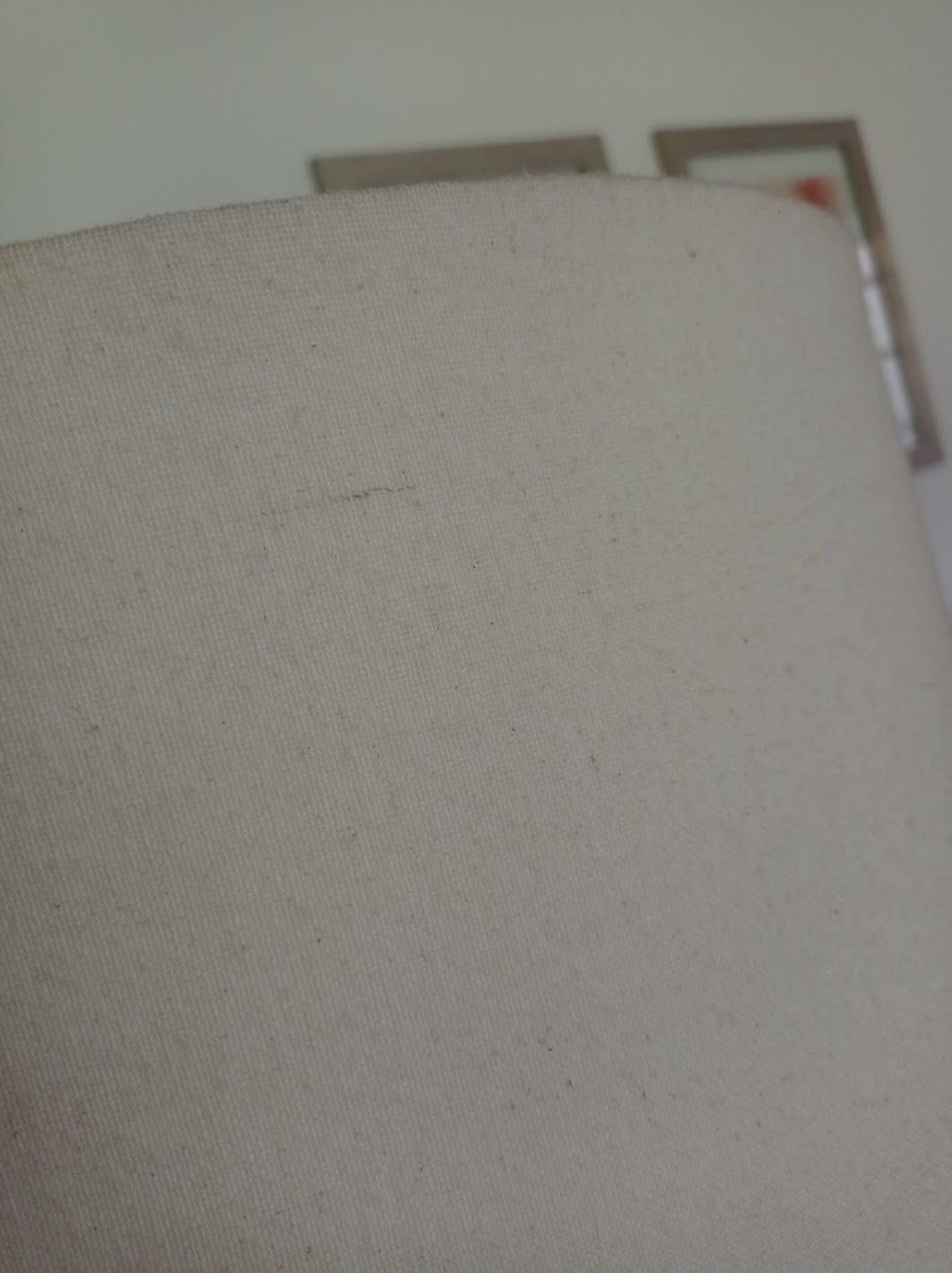 Lámpara de mesa comprada en tienda de diseño - Imagen 5