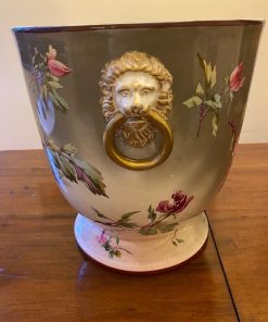 Jarrón de loza cabeza de león