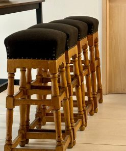 Pisos bar de madera renovados