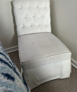 Sillón poltrona blanca capitoné