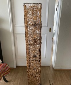 Lámpara de pie mimbre