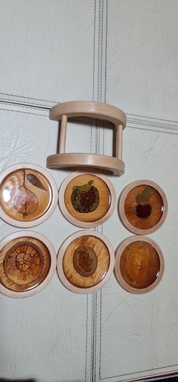 Set 6 Posavasos de Pino Oregón con soporte - Imagen 2