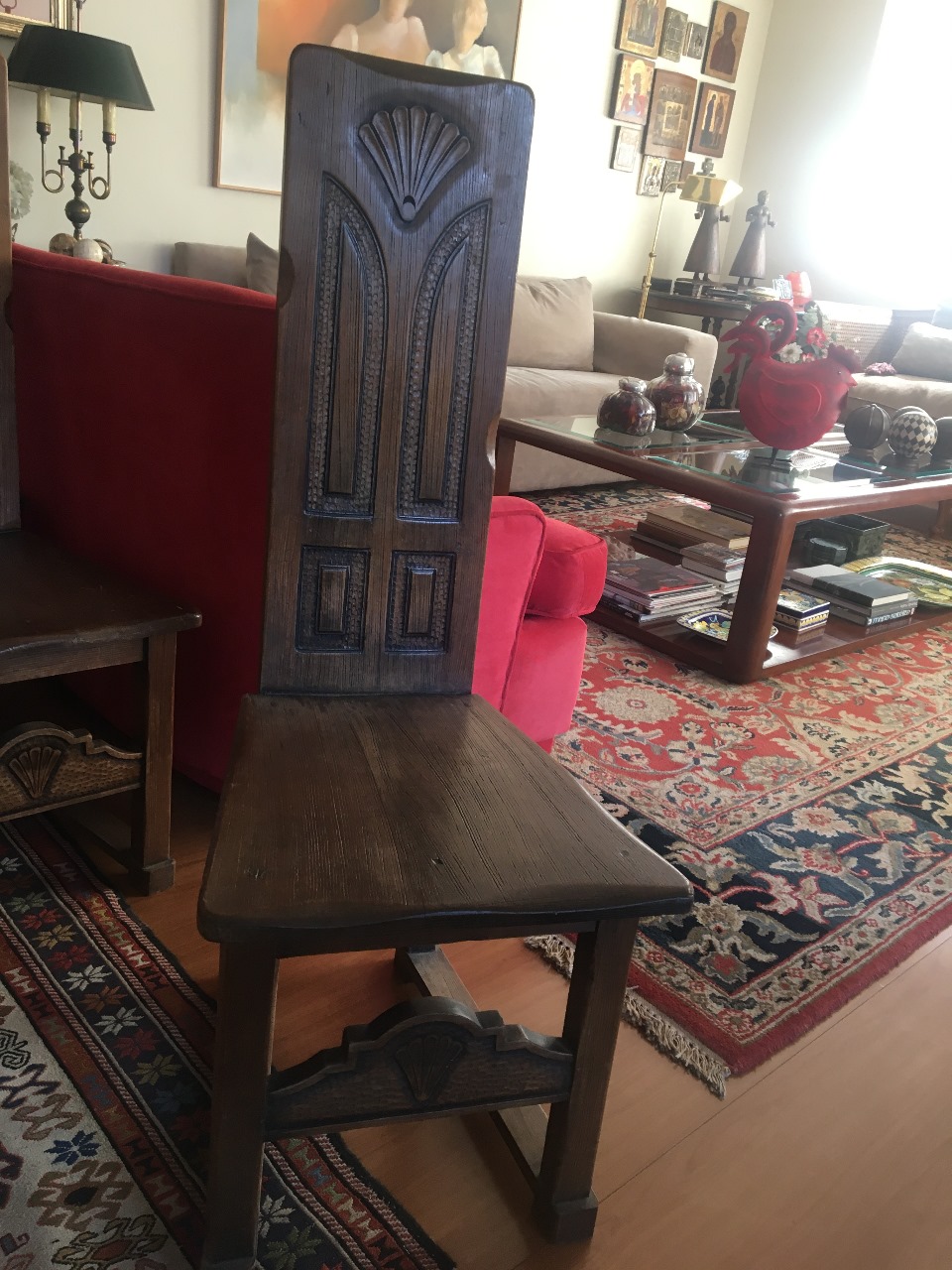 Juego 4 sillas talladas encina