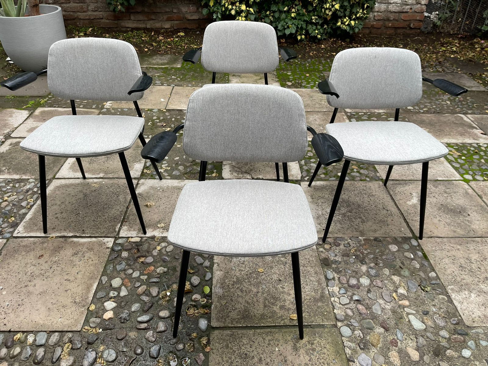 Set 4 sillas con apoyabrazos Amoblé - Imagen 2