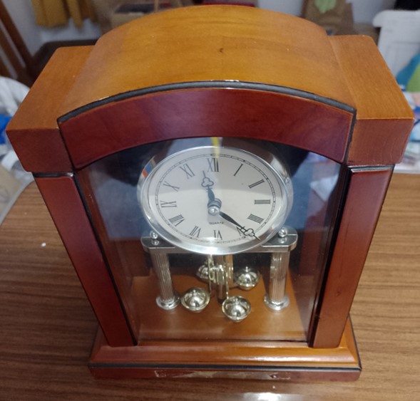 Reloj de madera sobremesa - Imagen 2