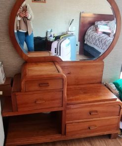 Tocador peinador de madera con espejo