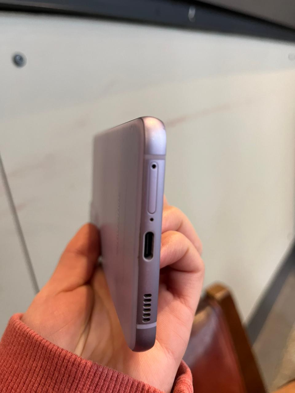 Celular Samsung S21 FE 5G violeta - Imagen 4