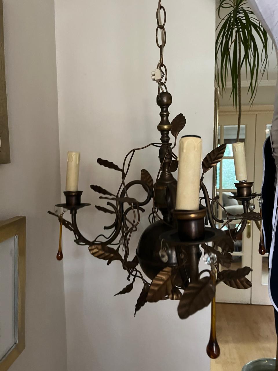 Lámpara de techo con lágrimas y hojas forjadas - Imagen 3