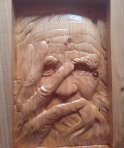 Cuadro tallado en madera anciano