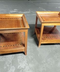 Mesas laterales de apoyo Teresa Cervero