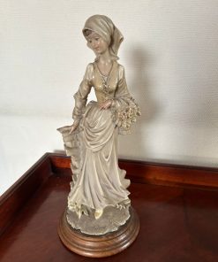 Figura porcelana Belconi